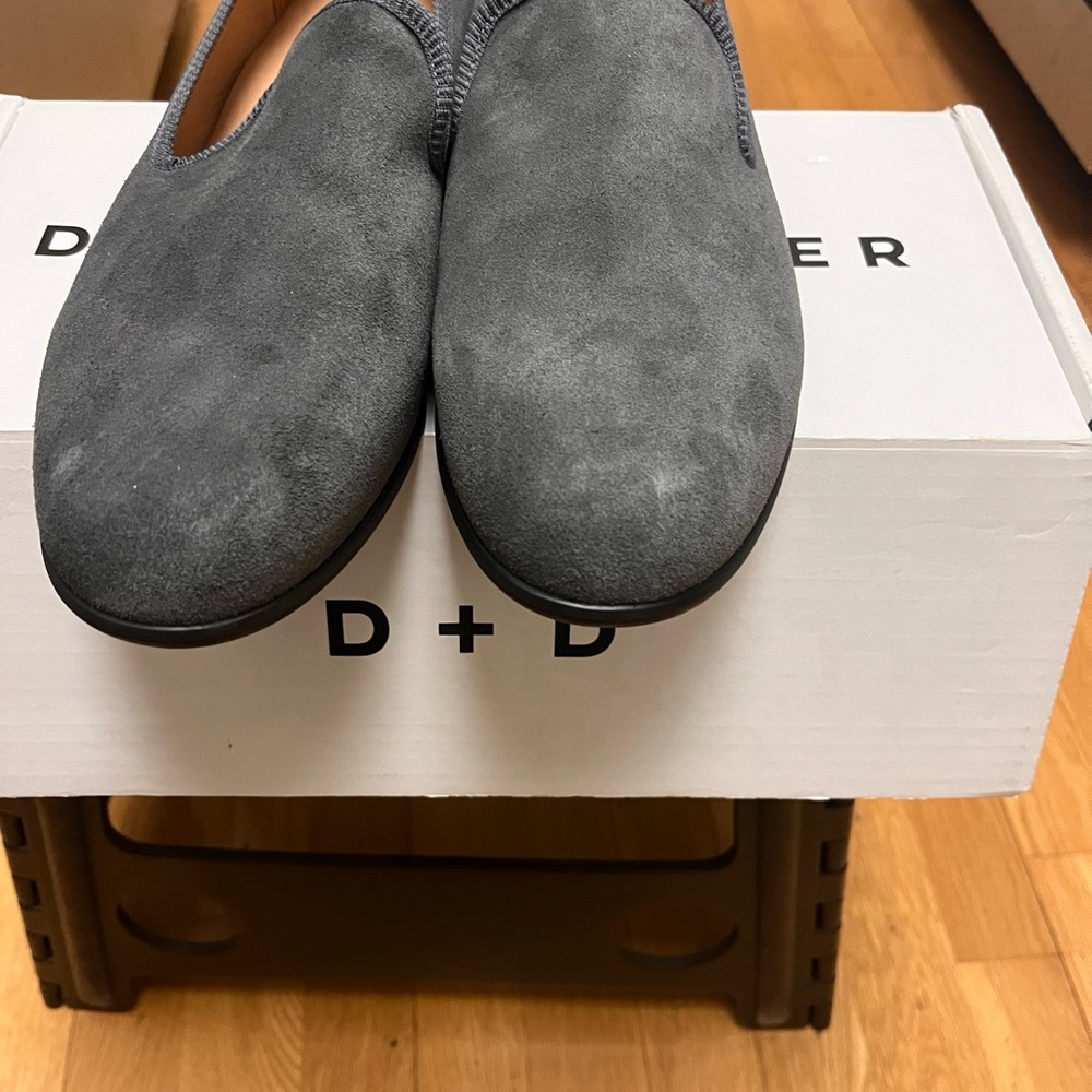 Duke and dexter men gray slip on. Never worn, in box.